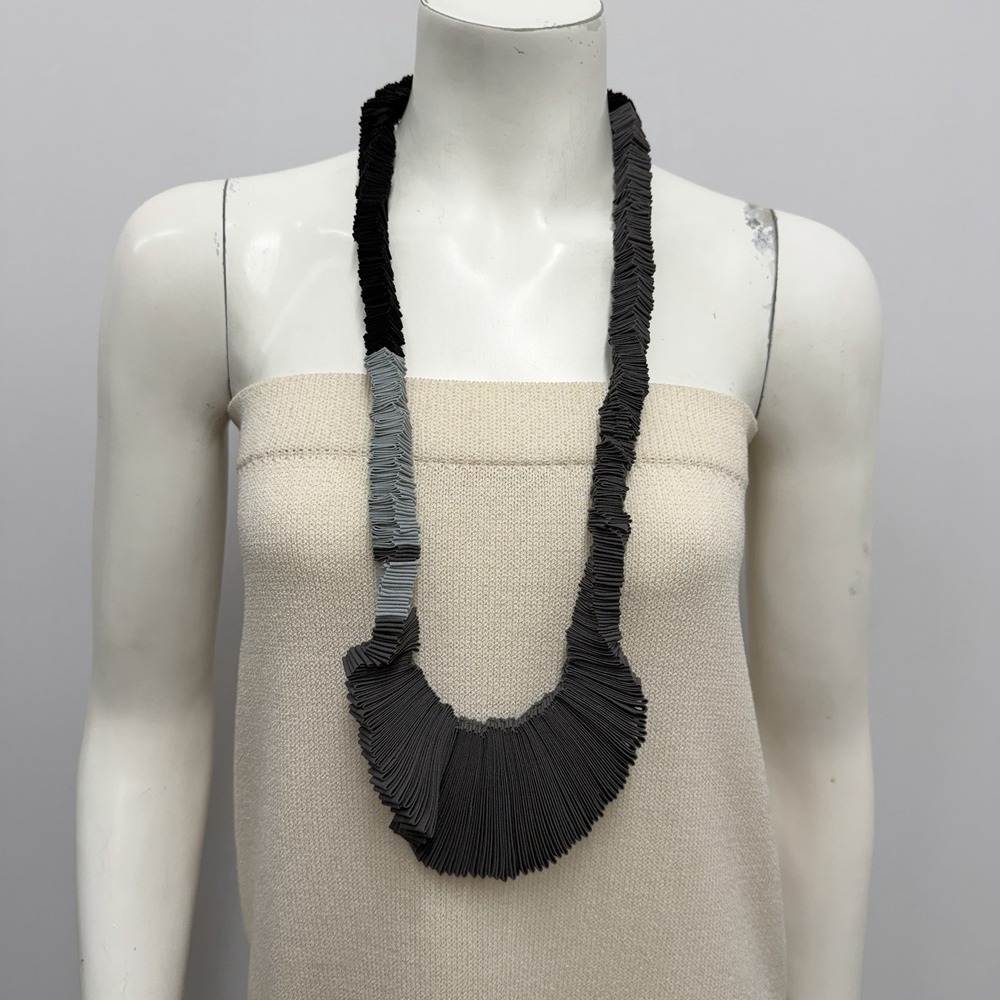 Maria Sol Marisco Textile Fabric Pleated Art Necklace 2 Tone Gray & Black ARTSY